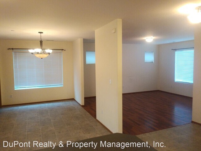 Building Photo - 3 br, 2.5 bath House - 1562 Grant Avenue