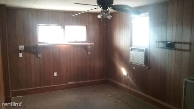 Building Photo - 3 br, 1 bath House - 1113 Adams St