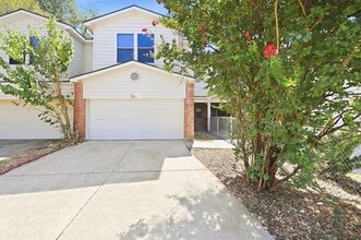 Building Photo - 144 Creek Cove Dr