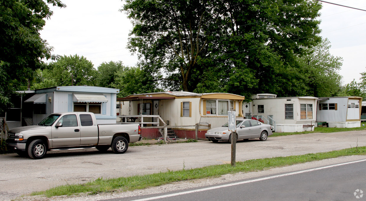 Primary Photo - Chuck's Mobile Home Park