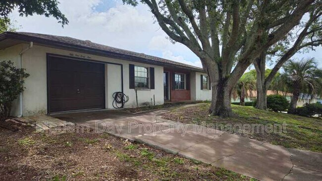 Foto del edificio - 5149 Higate Rd