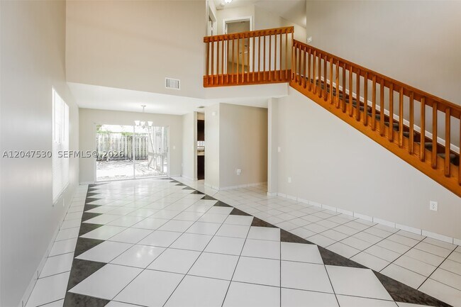 Foto del edificio - 3232 NW 121st Ave