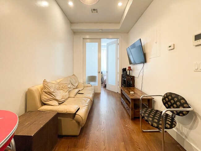 Foto del edificio - 9 Marcus Garvey Blvd