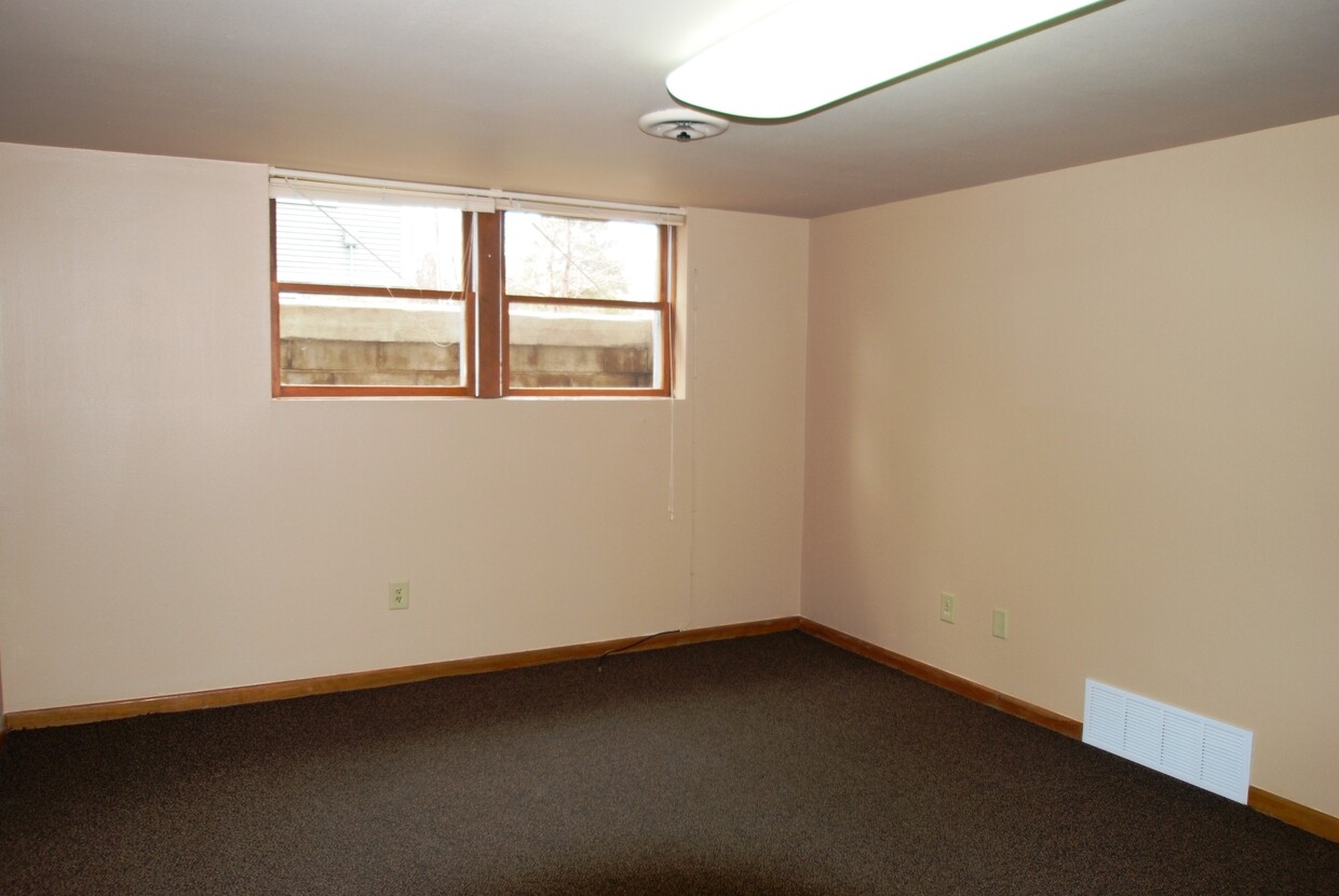 Primary Photo - 517 7th St