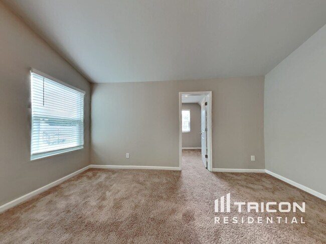 Building Photo - 729 Crackling Ct