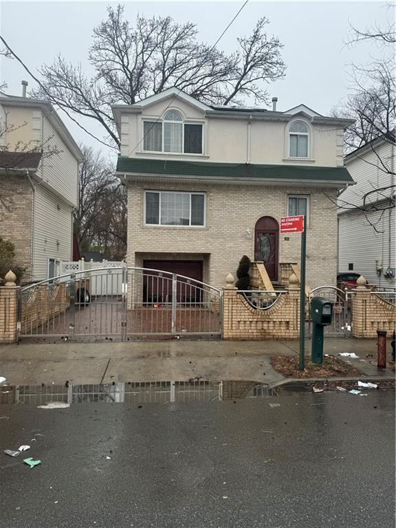 Foto del edificio - 359 Netherland Ave