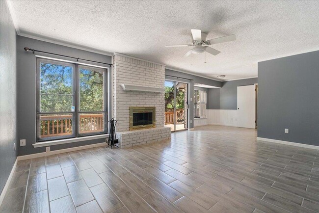 Building Photo - 7221 Scenic Brook Dr