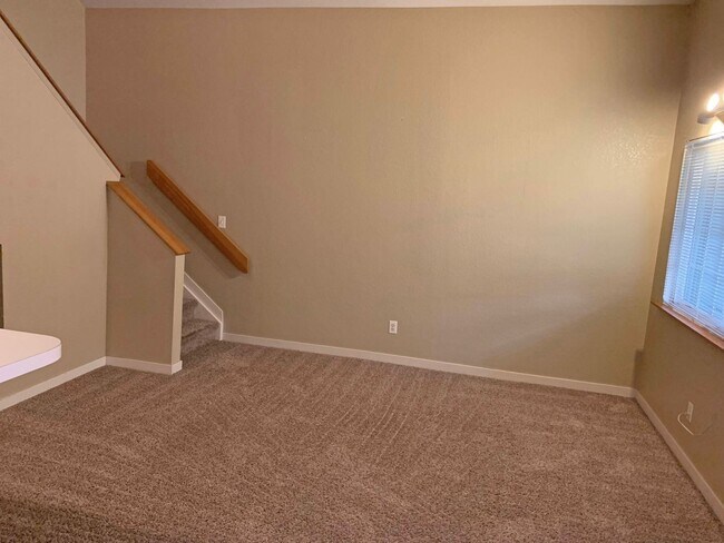 Foto del edificio - 1225 W Prospect Rd