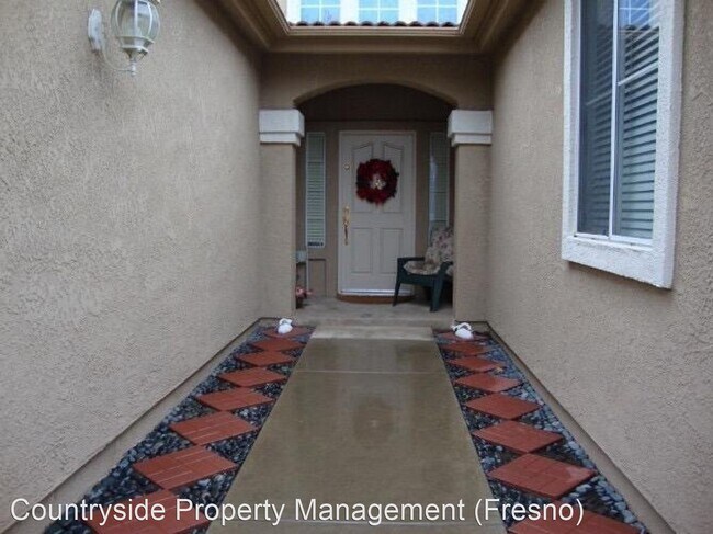 Foto del edificio - 3 br, 2 bath House - 5862 W. Fir Avenue