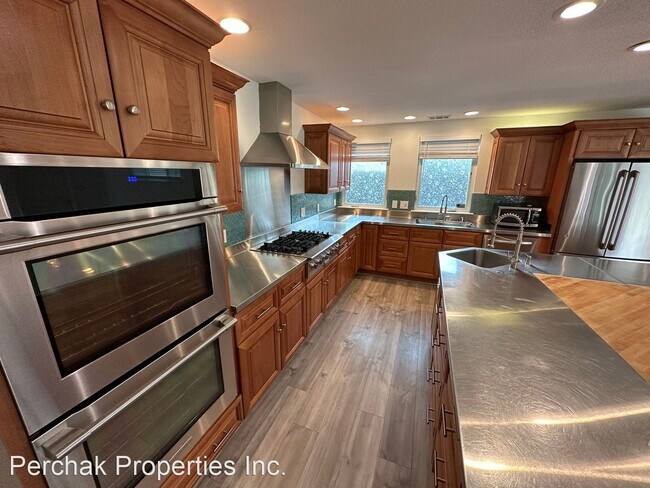 Foto del edificio - 5 br, 2 bath House - 1955 Helen Road