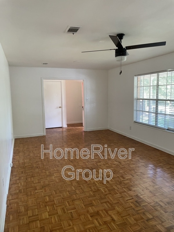 Building Photo - 473 Shiloh Dr