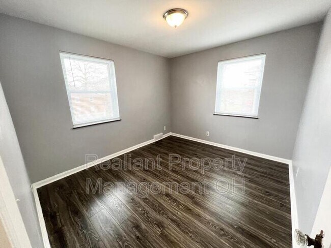 Foto del edificio - 7305 Brookcrest Dr