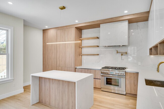 Foto del edificio - 77 Thorndike St