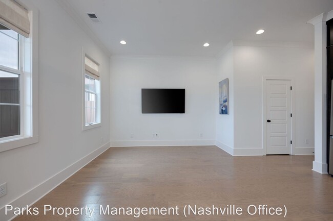 Building Photo - 3 br, 2.5 bath House - 2228 Winthrop Way