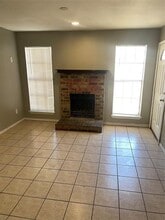 Building Photo - 9520 Royal Ln