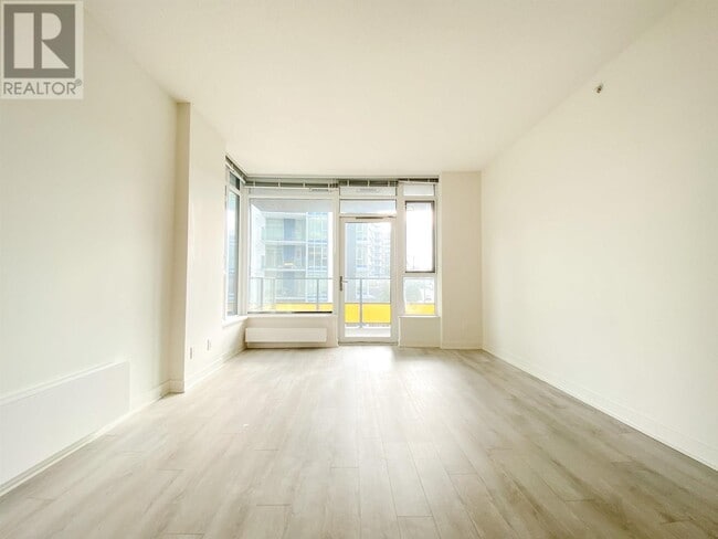 Building Photo - 8850-8850 University Crescent
