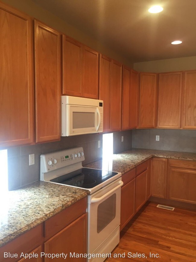 Building Photo - 3 br, 2 bath House - 1706 Granger Circle