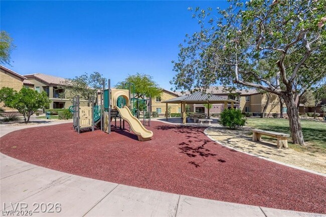 Building Photo - 6868 Sky Pointe Dr