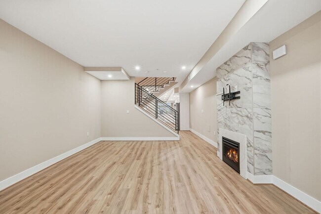 Foto del edificio - 3620 13th St NW
