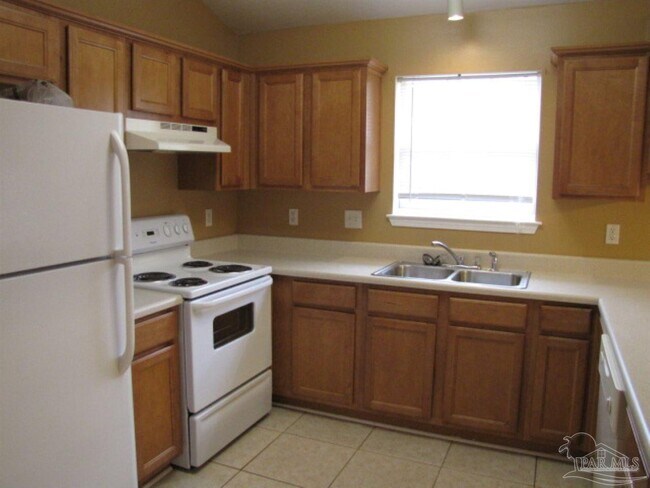 Building Photo - 5927 Bilek Dr