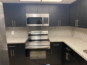 Building Photo - 2481 SW 82nd Ave