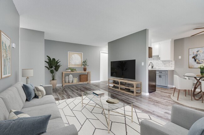 Foto del edificio - Pike Lake Apartments