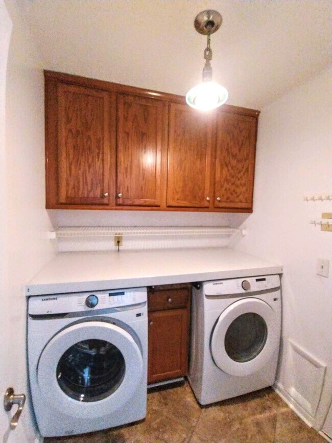 Foto del edificio - 3684 Eagle Ridge Dr