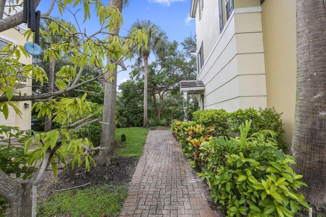 Photo - 616 NW 38th Cir (Boca Raton, FL) Townhome