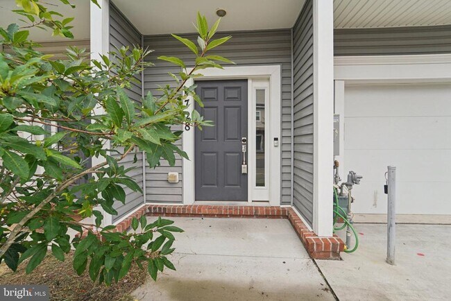 Foto del edificio - 7728 Lexington Ct