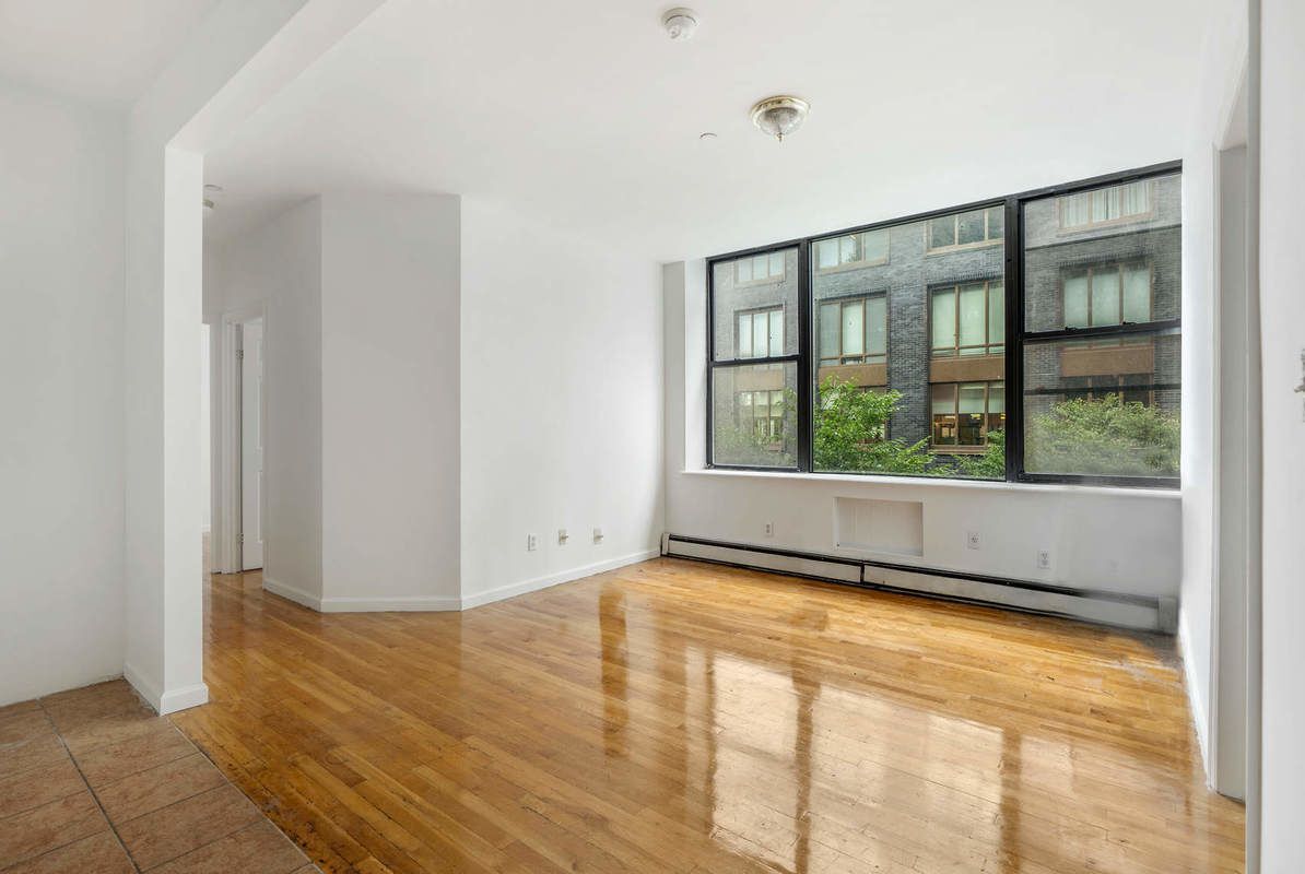 Primary Photo - 199 Orchard St