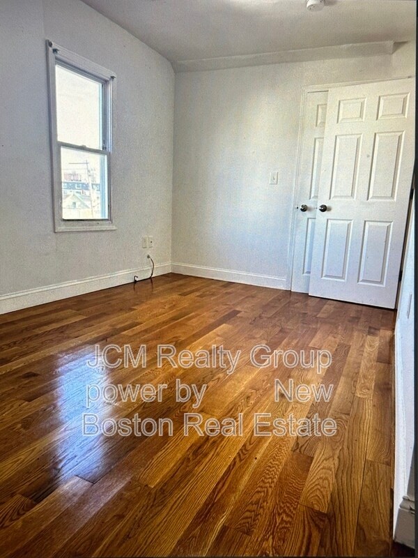 Building Photo - 61 Crescent Ave