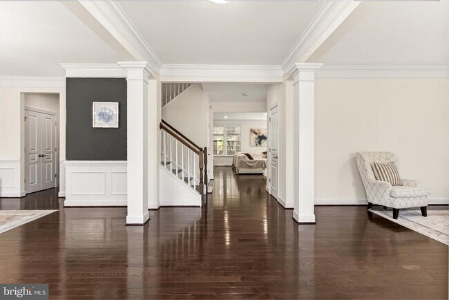 Foto del edificio - 8901 Hargrove Ct