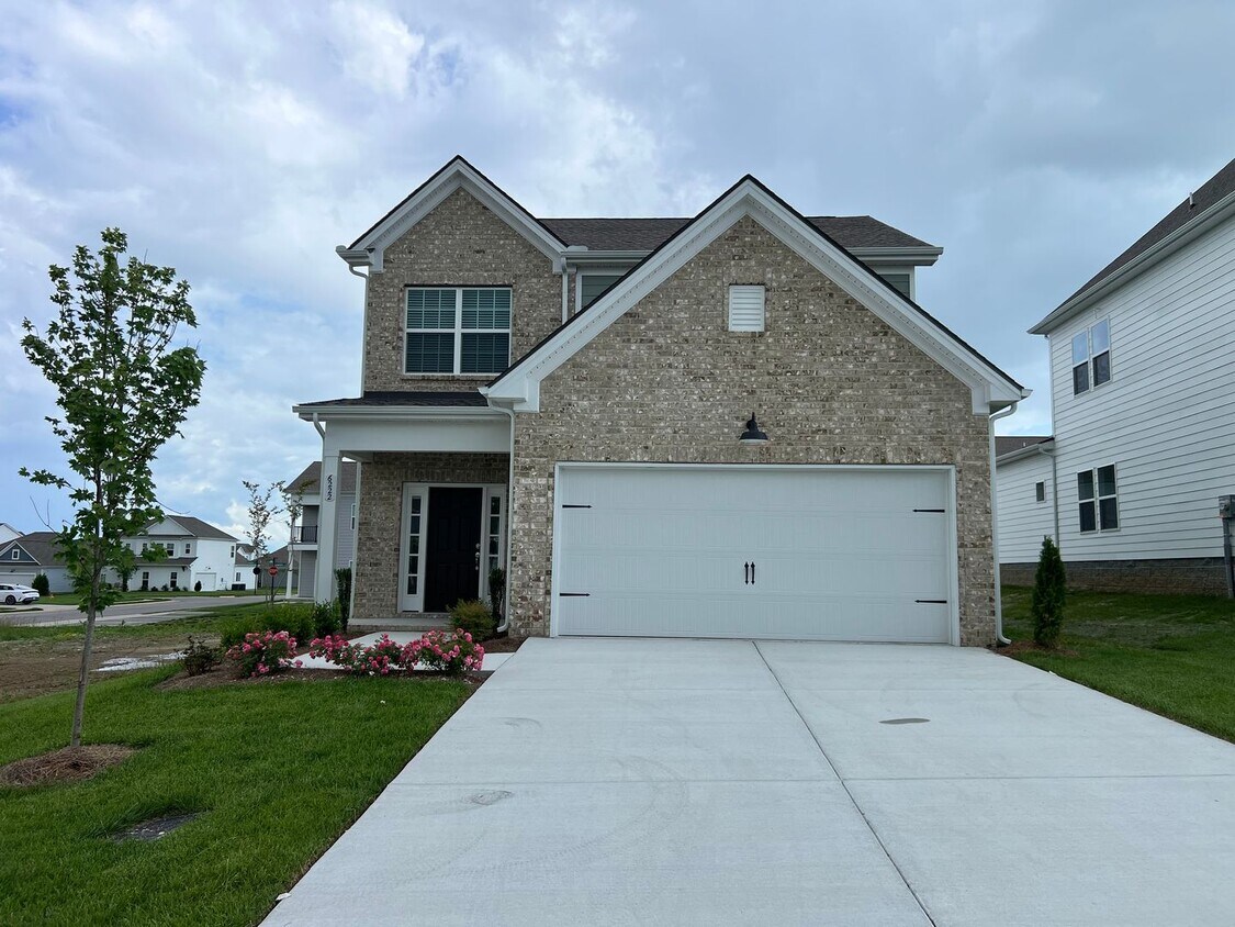 Primary Photo - Beautiful New Construction in Blakeney Sub...