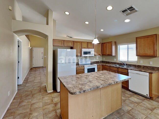 Building Photo - 3705 W Fitzwater Ct