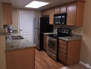 Building Photo - 12043 Alta Carmel Ct