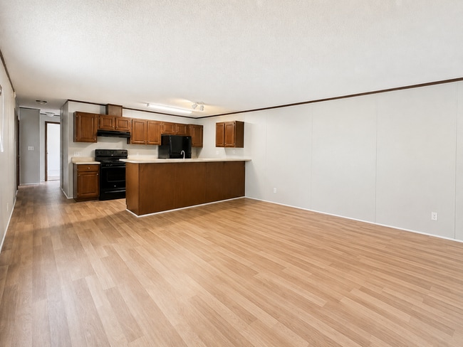 Building Photo - 4424 E Buttercup Ln