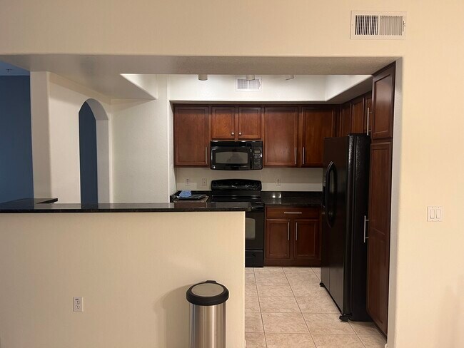 Foto del edificio - 2150 W Alameda Rd