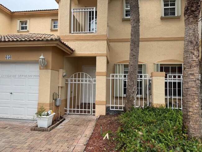 Foto del edificio - 650 NW 170th Terrace