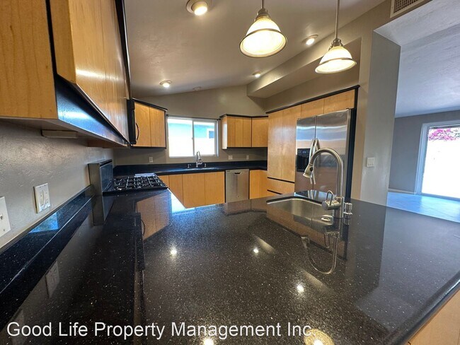 Foto del edificio - 4 br, 3 bath House - 9302 Ronda Ave