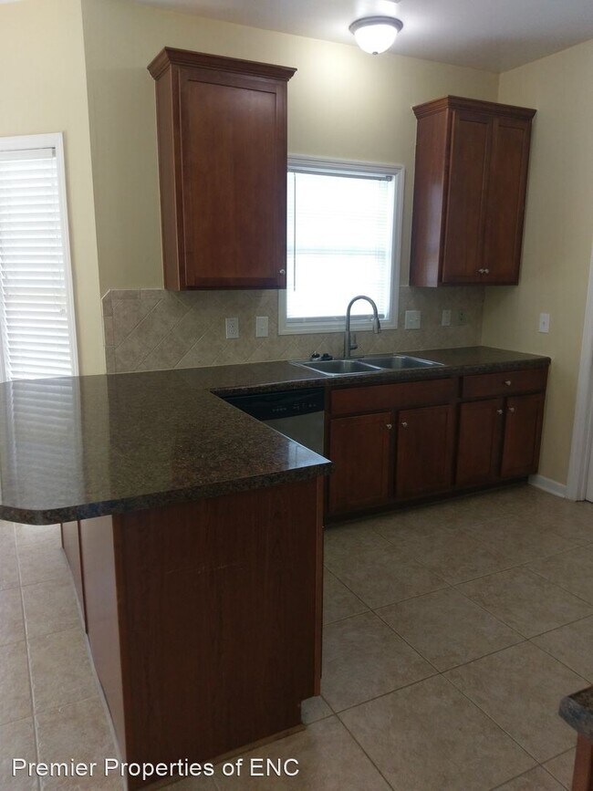 Foto del edificio - 4 br, 2.5 bath House - 341 Old Dam Road