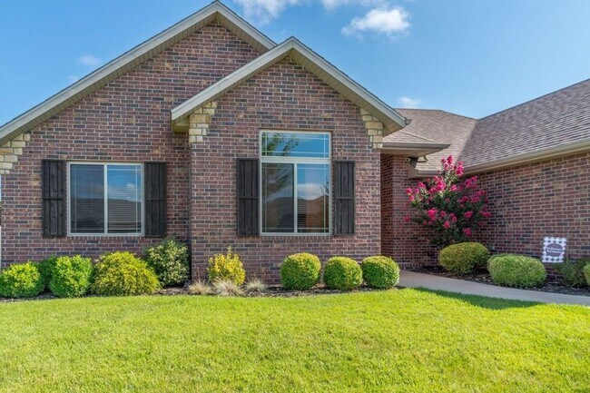 Foto del edificio - Beautiful 4BD in Battlefield, MO