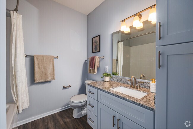 1 dormitorio, 1 baño - 837 pies cuadrados - Baño principal - Founders Landing Apartments