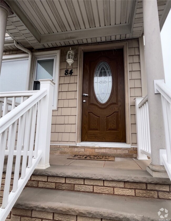 Building Photo - 84 3rd Ave