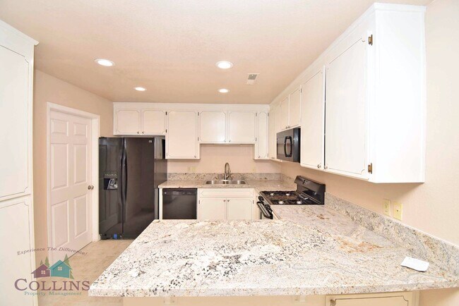 Foto del edificio - 23268 Lone Pine Dr