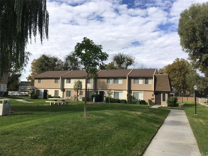 Foto principal - 3485 Columbia Ave