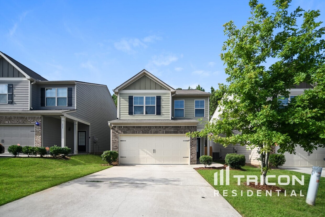 Primary Photo - 5541 Union Pointe Place Union City GA
