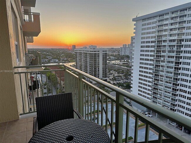 Building Photo - 2080 S Ocean Dr