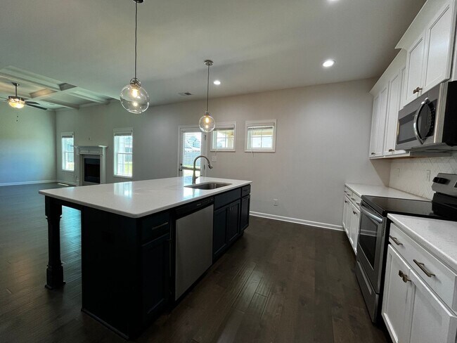 Building Photo - 311 Shoshone Cir
