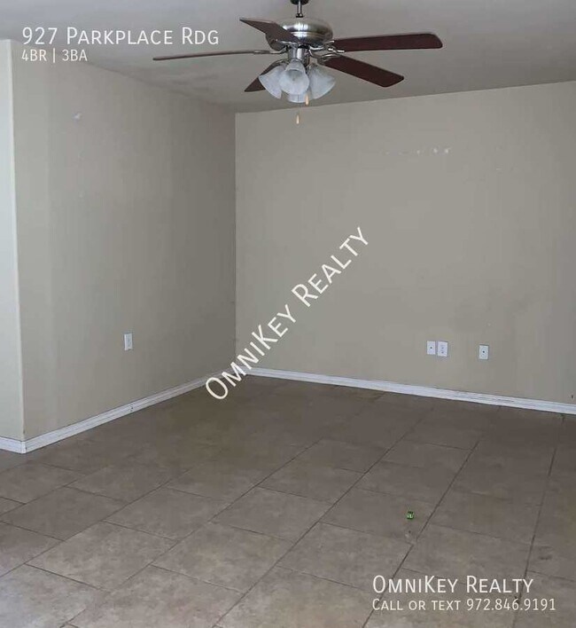 Foto del edificio - 927 Parkplace Ridge