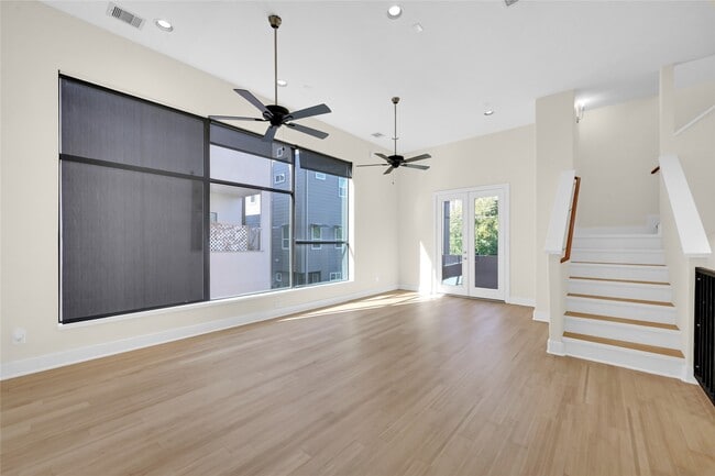 Foto del edificio - 2419 Charleston St